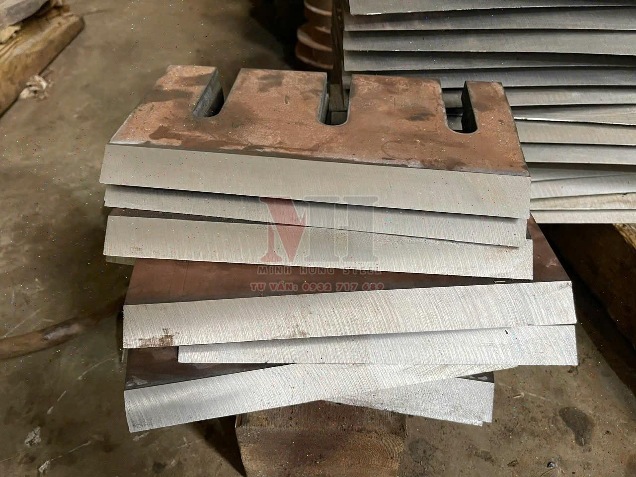 Chế tạo lưỡi dao - Gia công thép Minh Hưng